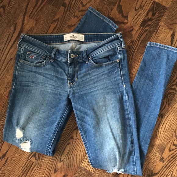 Hollister Distressed Skinny Jeans - Picture 2 of 10
